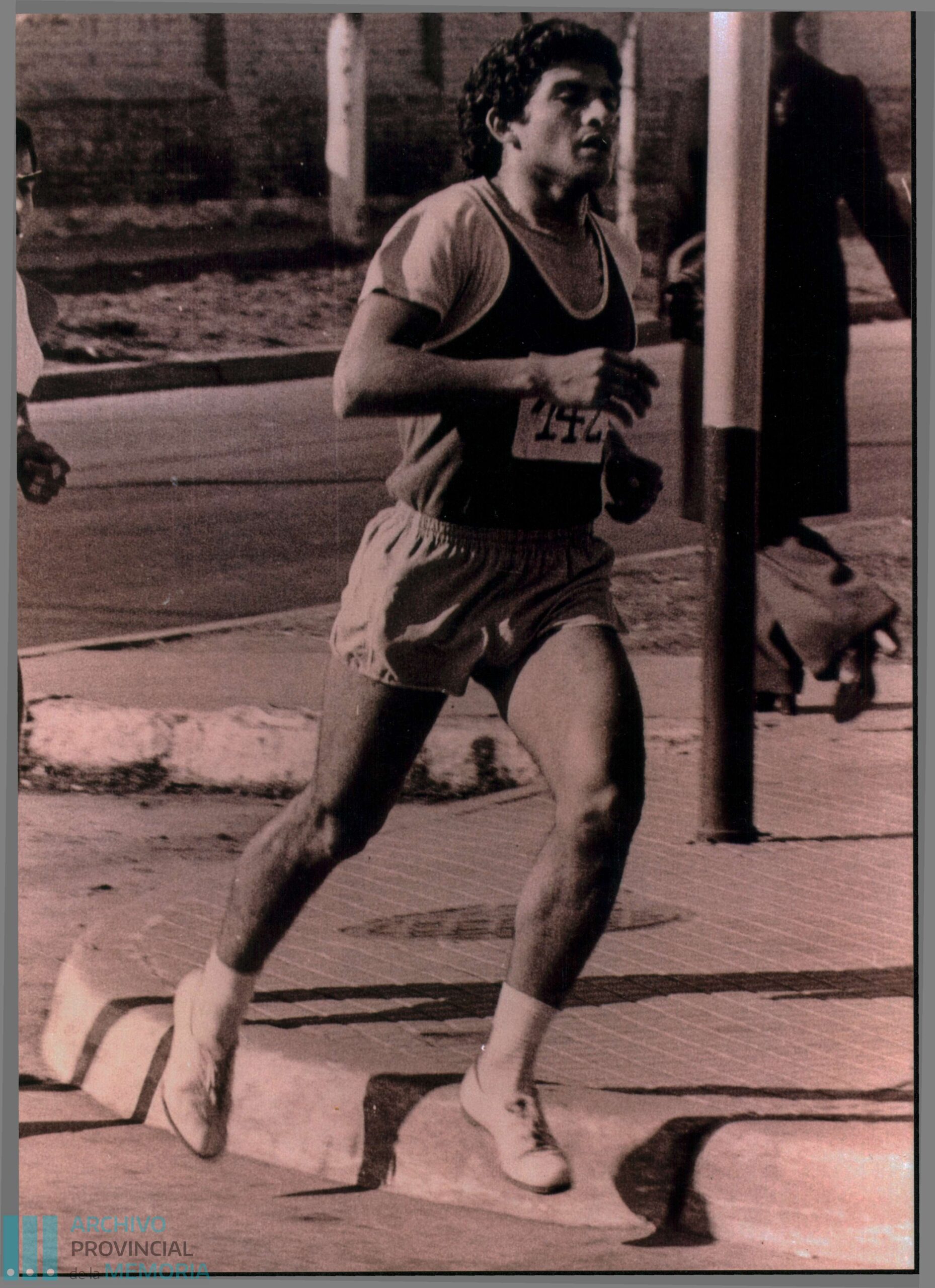 Foto de Miguel corriendo un maratón